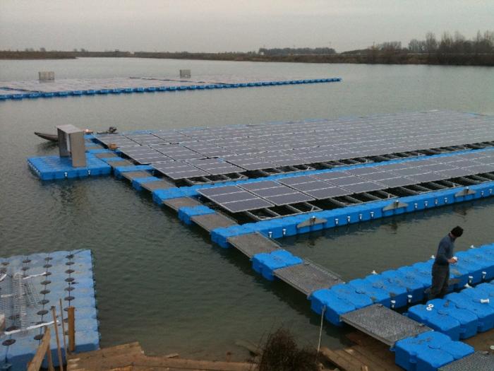 photovoltaic floating platform