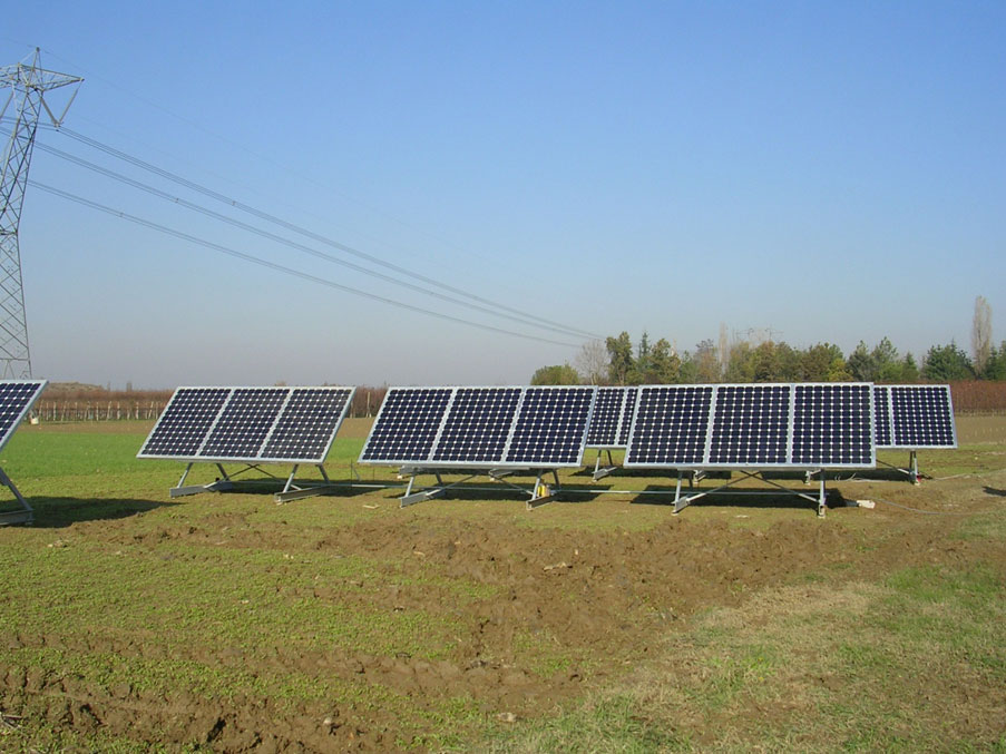 Primi impianti fotovoltaici a terra installati in Italia durante il Conto Energia